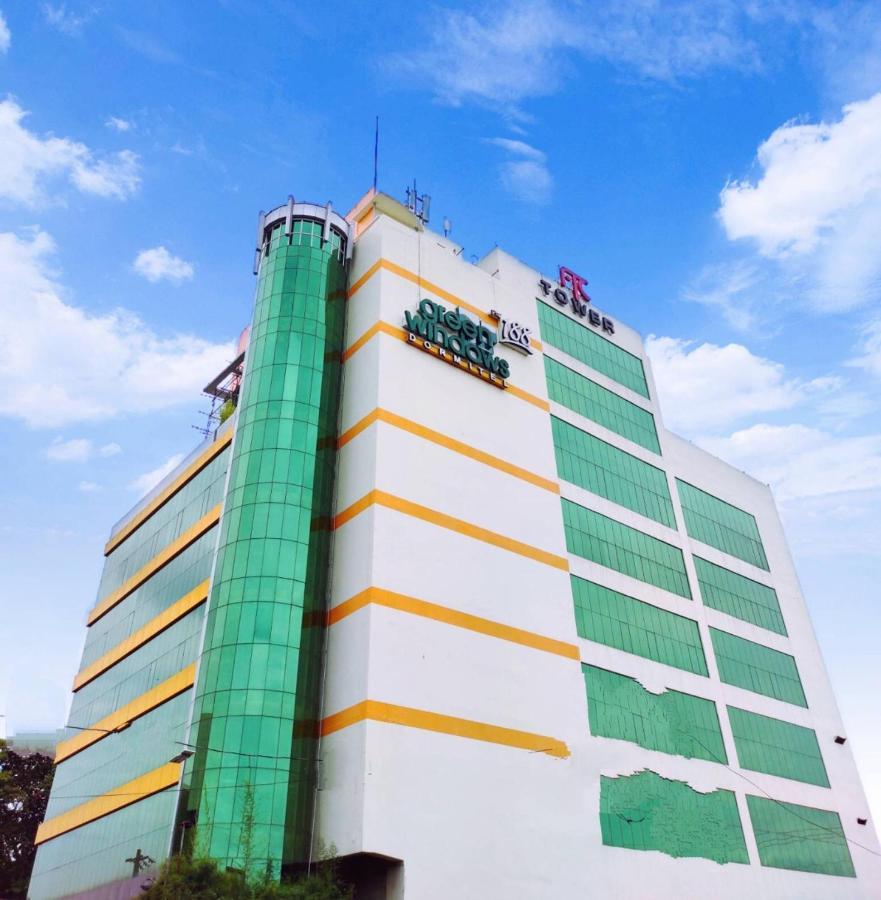 Greenwindows Hotel Davao Stadt Exterior foto
